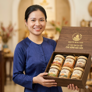 Chị Hương